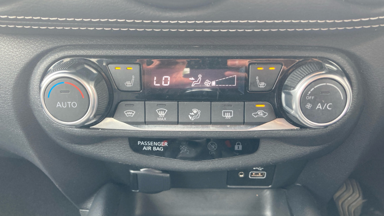 Nissan Juke 1.0 DiG-T 114 Tekna 5dr Petrol Hatchback